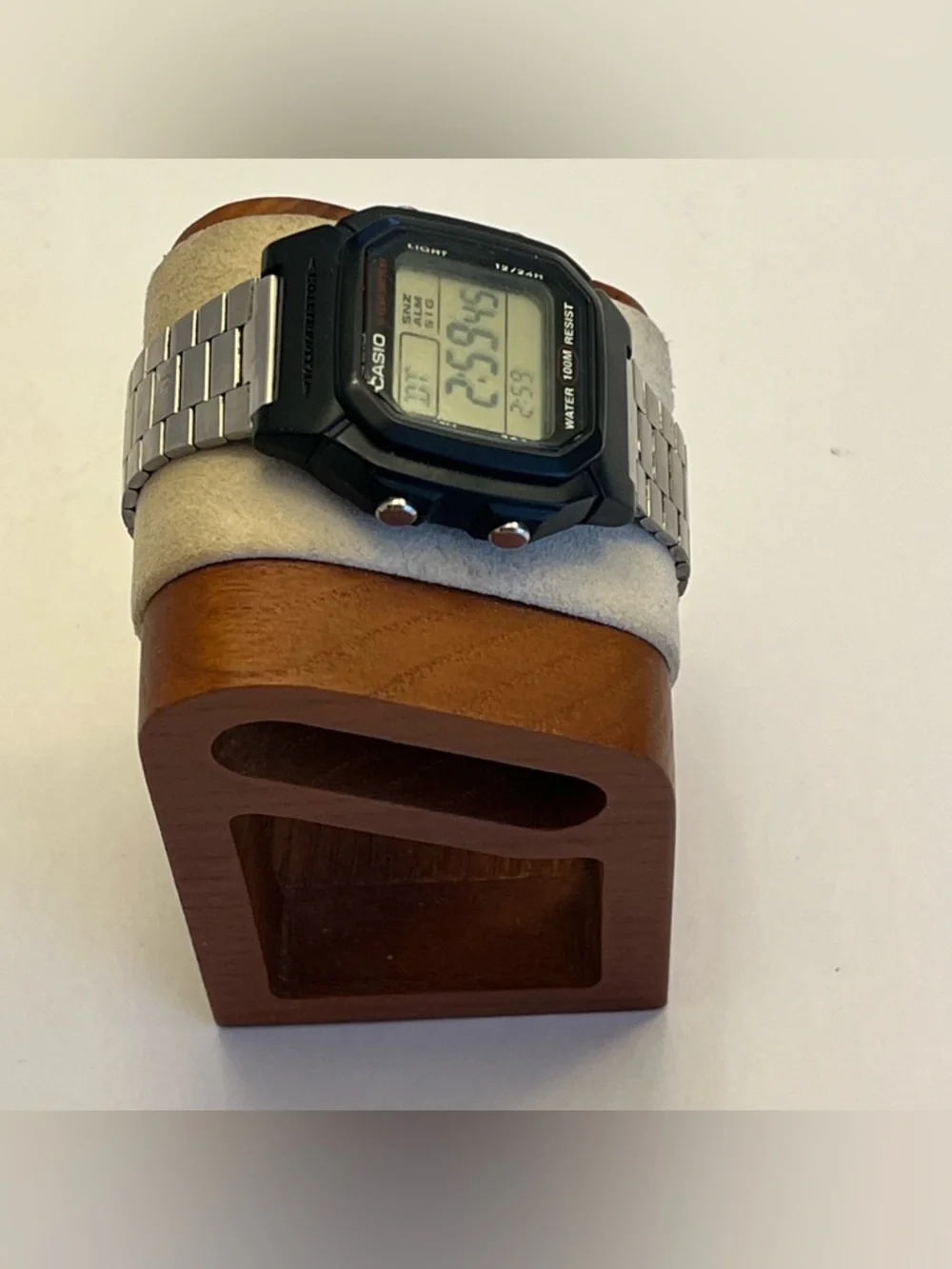 Vintage Casio Wristwatch 3240‎ W-800